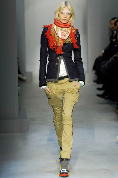 Look 7